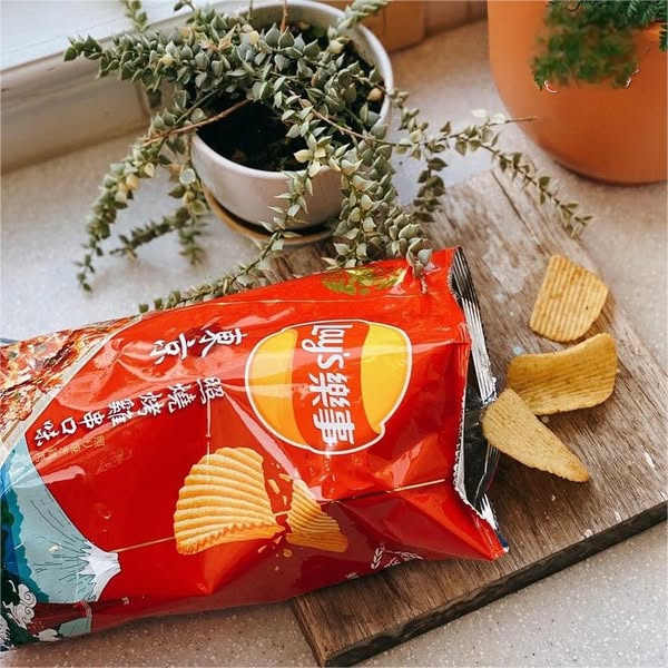 Lay's Teriyaki Chicken Flavor Potato Chips 59.5g